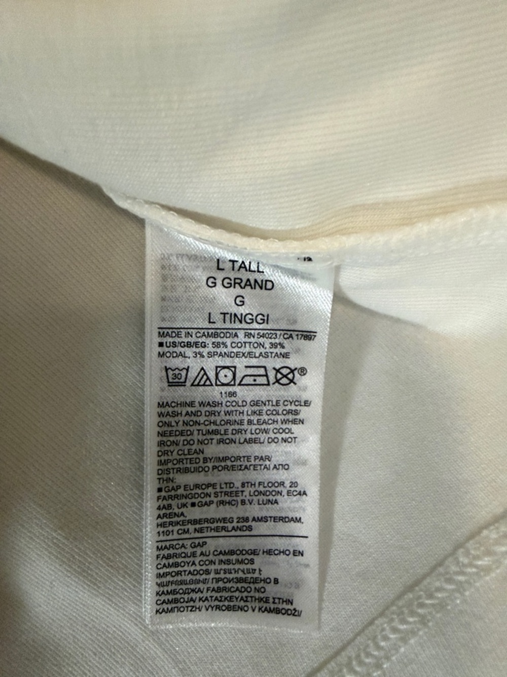 GAP Women’s Short Sleeve Crew Tee in White - Picture 4 of 5